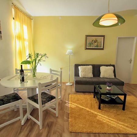 Appartamento Bivium Otočac Esterno foto